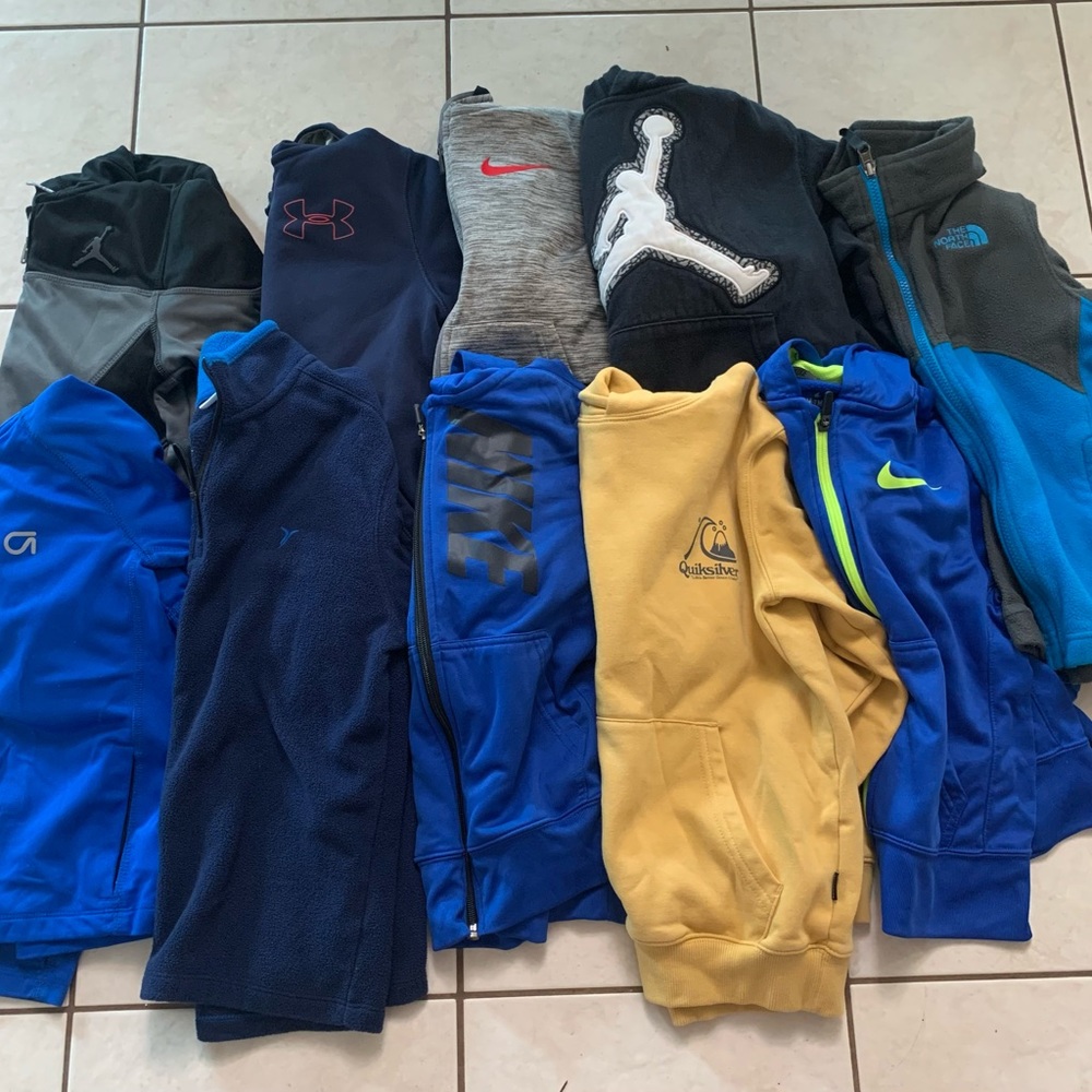 Boys sweatshirts/zip up jackets. Youth small